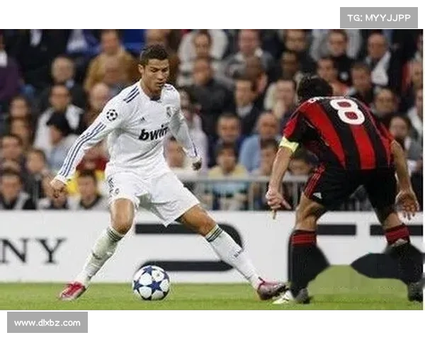 如何通过训练与观察提升足球技巧模仿梅西的独特风格